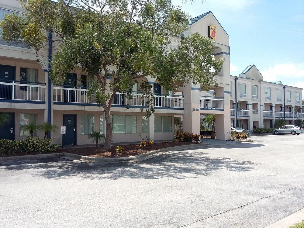 Super 8 By Wyndham Orlando Near Florida Mall Williamsburg Kültér fotó