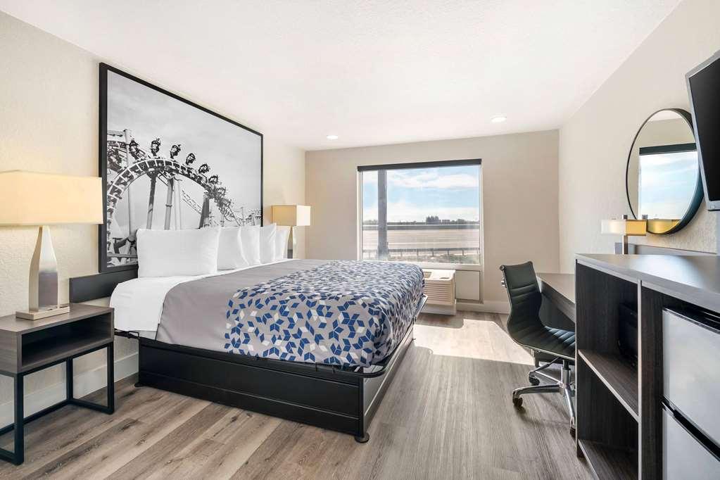 Super 8 By Wyndham Orlando Near Florida Mall Williamsburg Szoba fotó